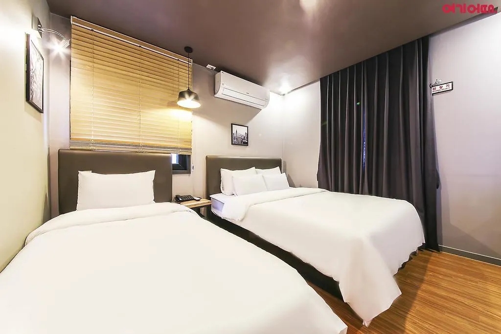 Hotel Gray