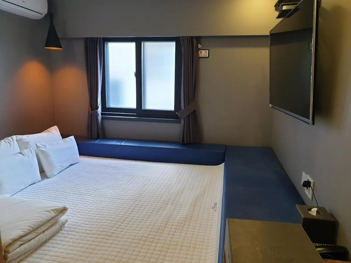 Hotel Gray