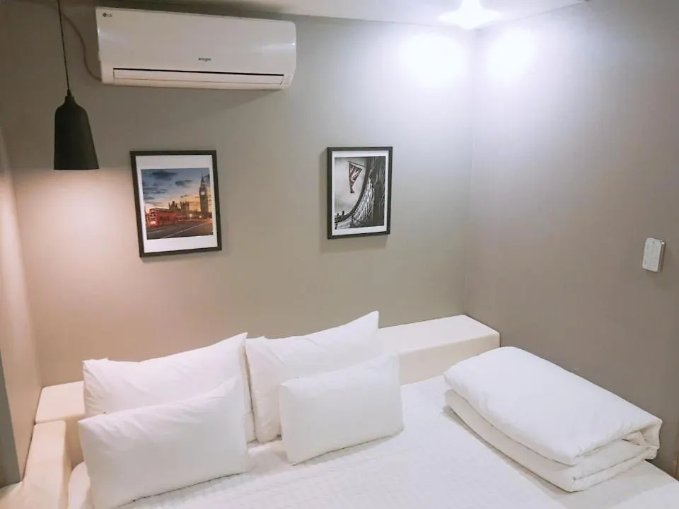 Hotel Gray