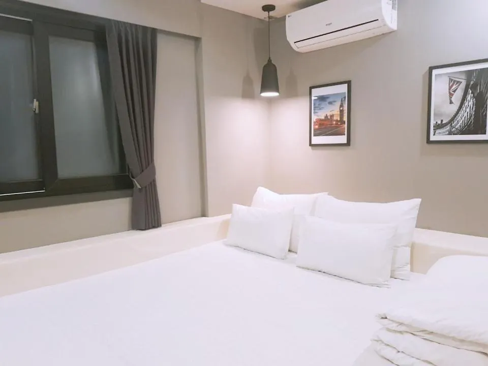 Hotel Gray